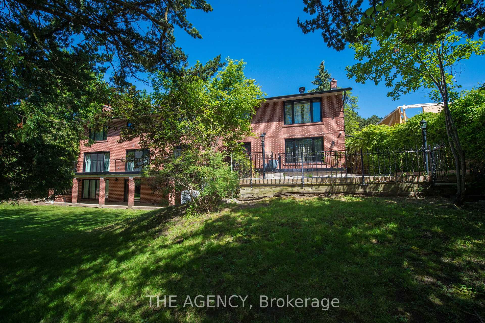 7 Shady Oaks Crescent, Toronto