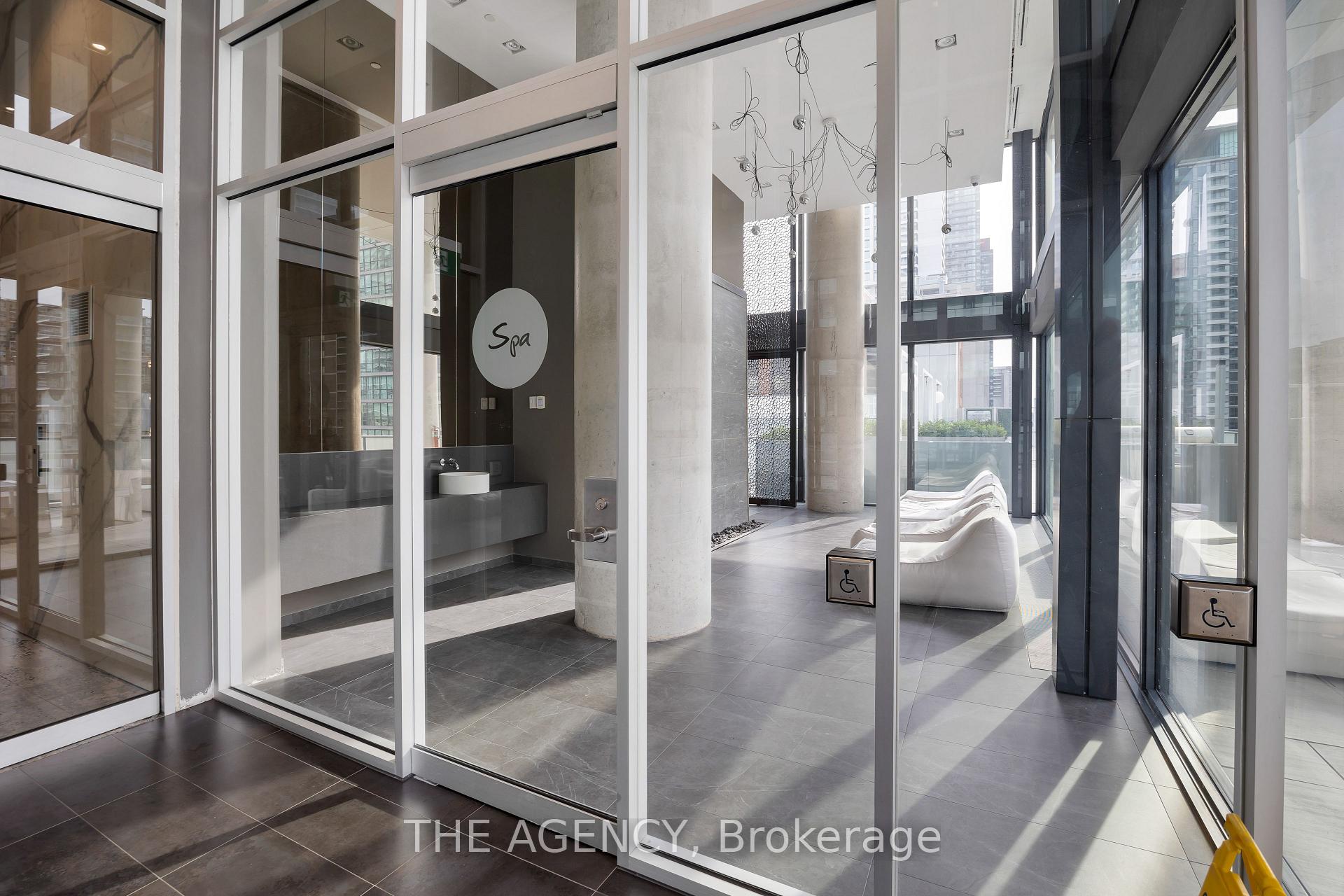 161 Roehampton Avenue 804, Toronto Unit: 804