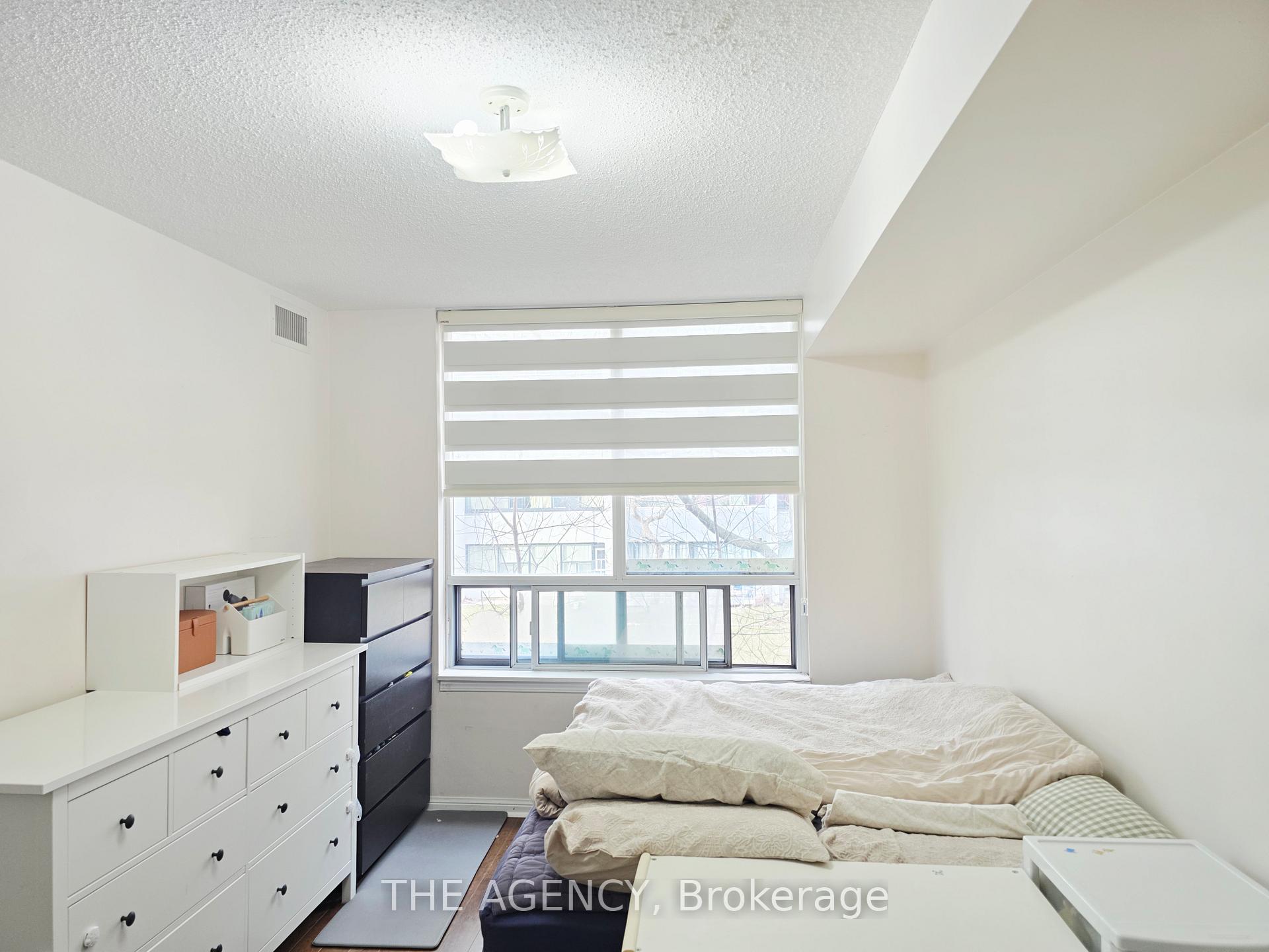 5940 Yonge Street 207, Toronto Unit: 207