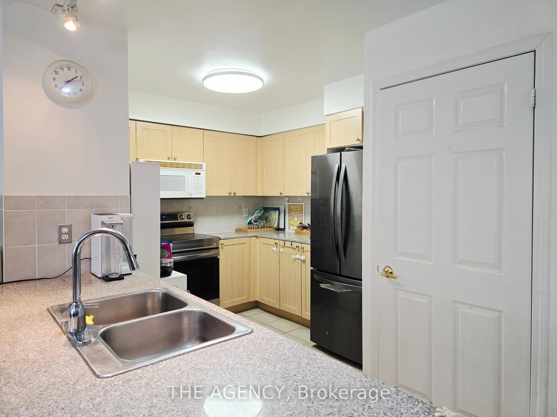 5940 Yonge Street 207, Toronto Unit: 207