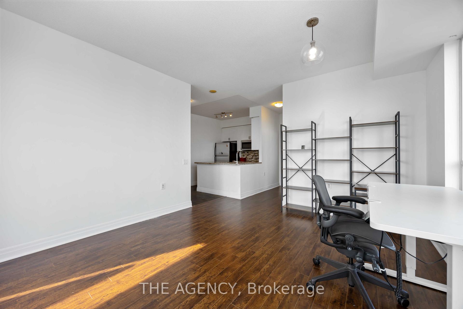 21 Hillcrest Avenue 3001, Toronto Unit: 3001