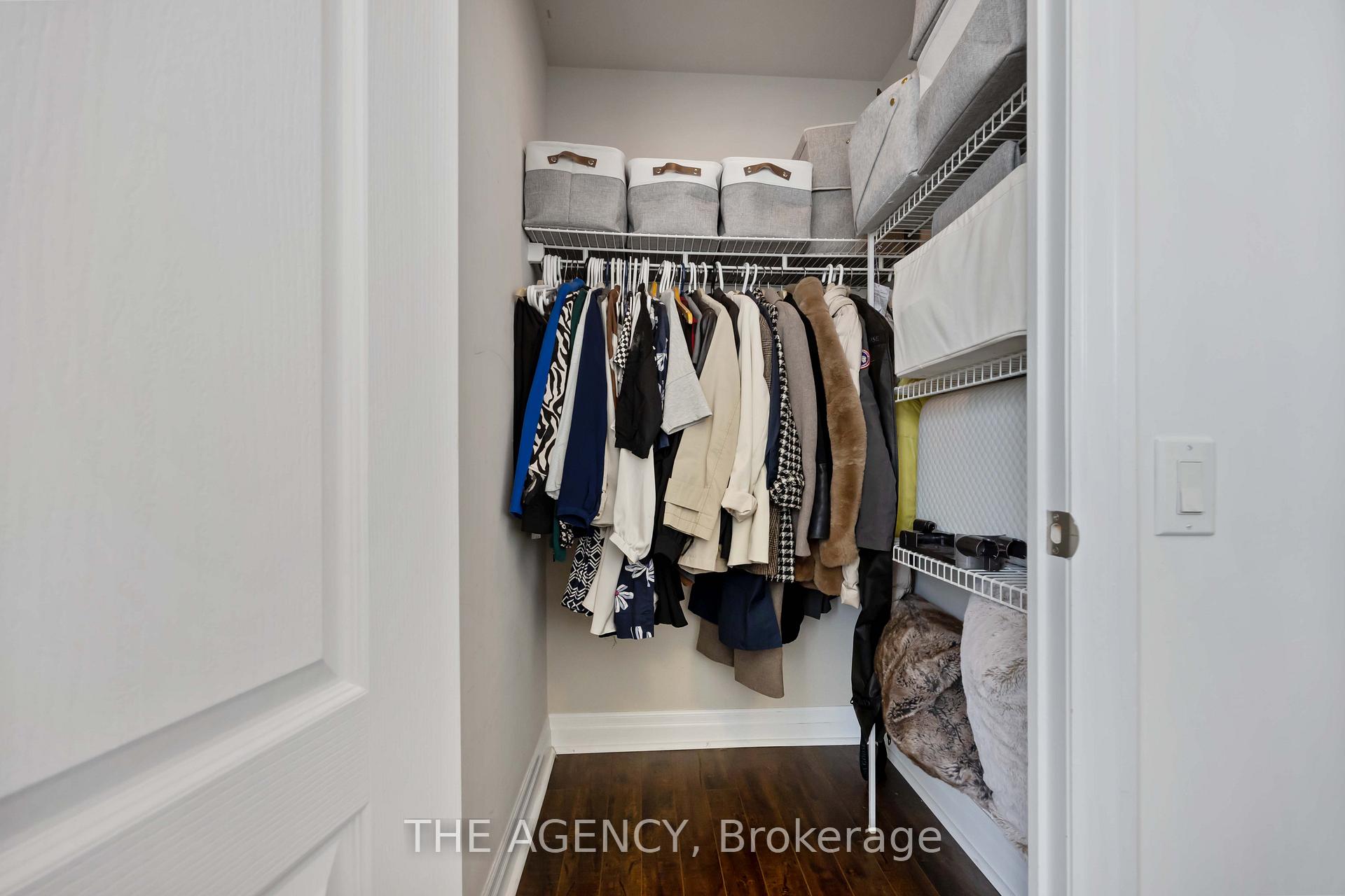 21 Hillcrest Avenue 3001, Toronto Unit: 3001