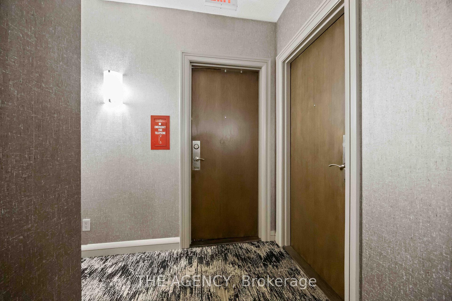 21 Hillcrest Avenue 3001, Toronto Unit: 3001