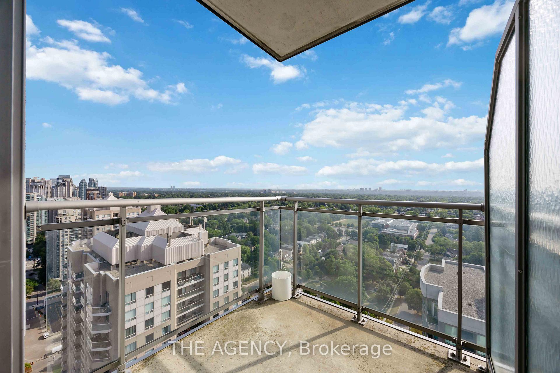 21 Hillcrest Avenue 3001, Toronto Unit: 3001