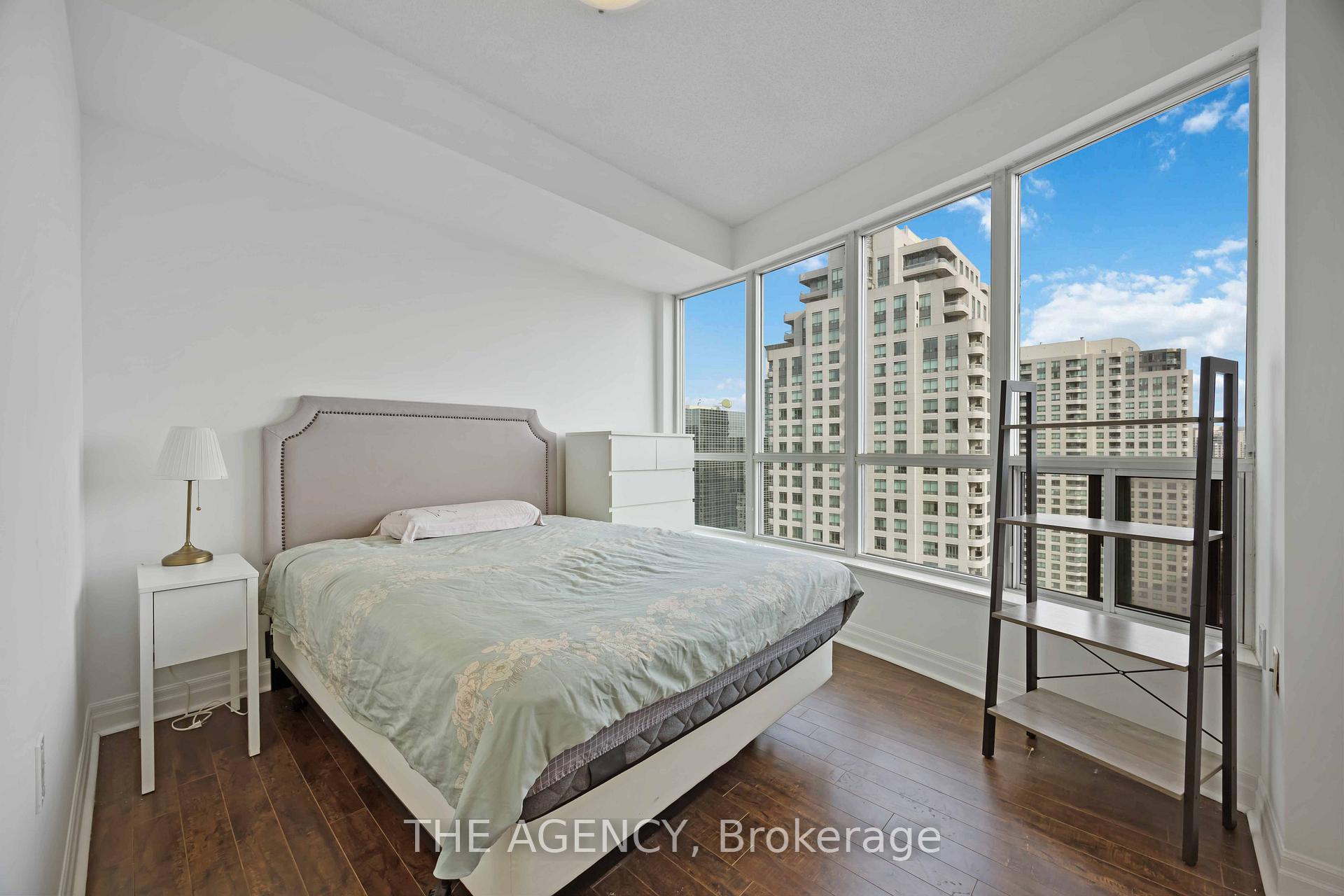 21 Hillcrest Avenue 3001, Toronto Unit: 3001