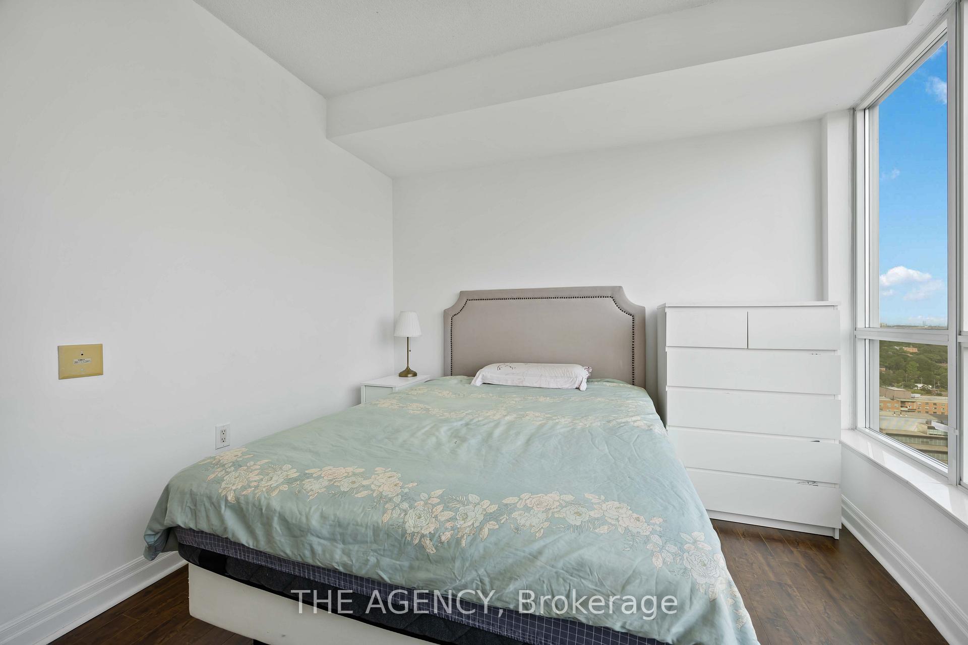 21 Hillcrest Avenue 3001, Toronto Unit: 3001