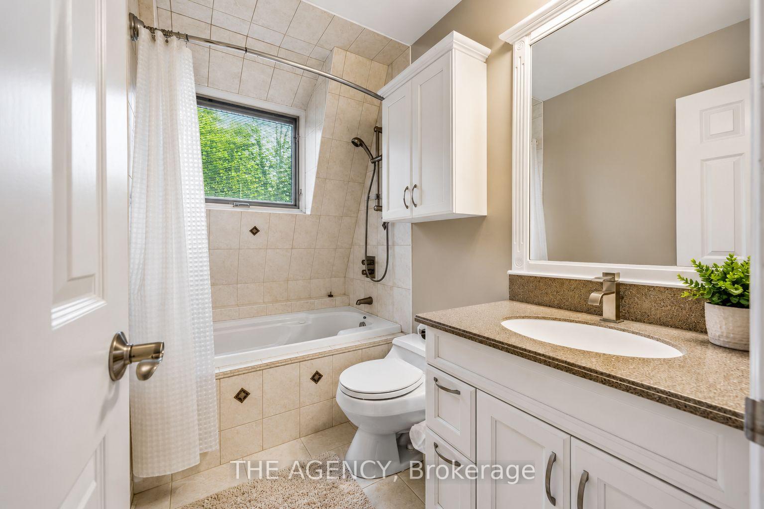 116 Hazelton Avenue B&C, Toronto Unit: B&C