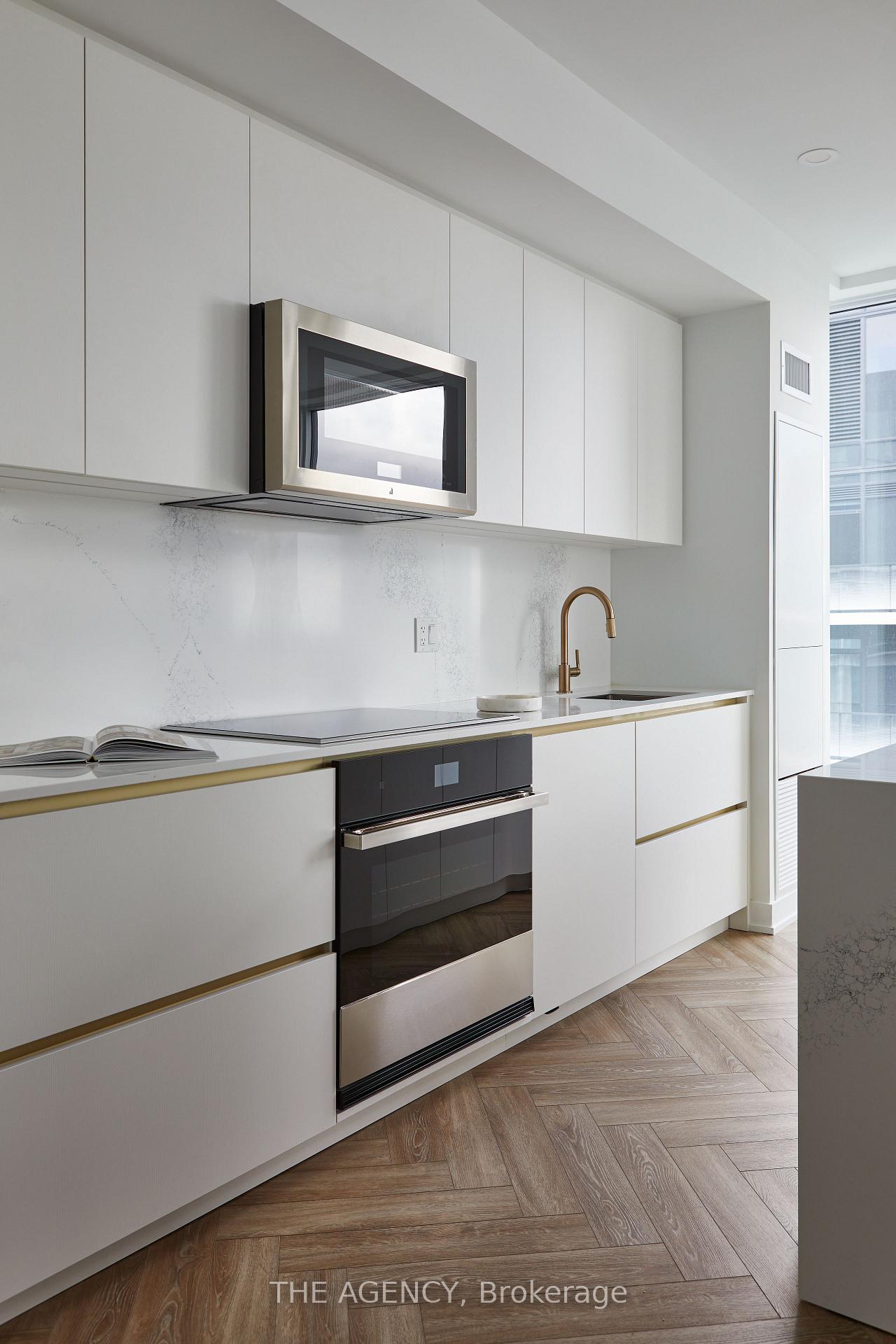 327 King Street PH04, Toronto Unit: PH04