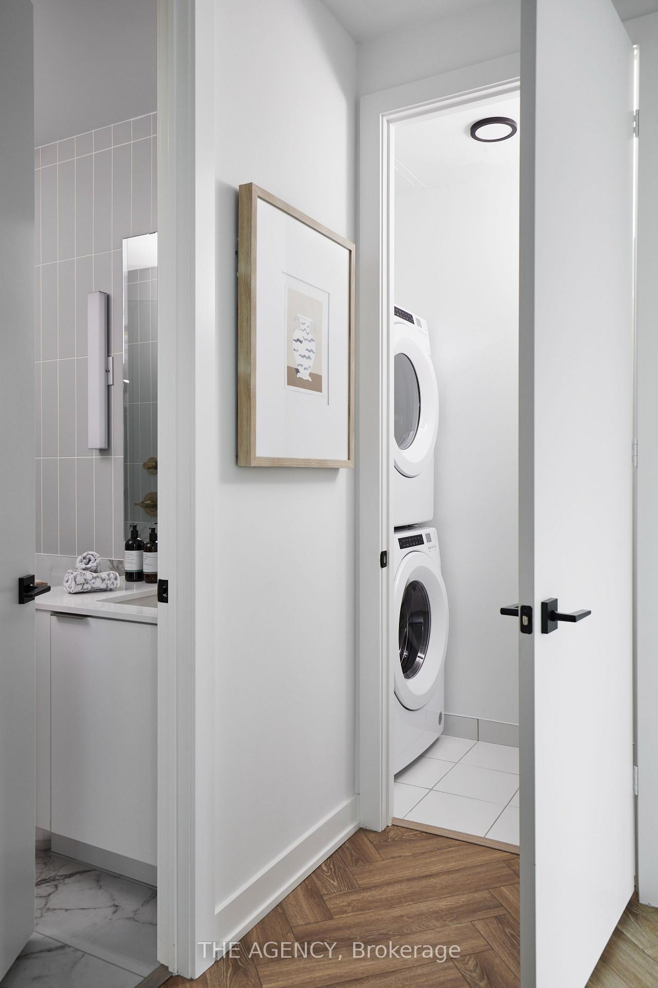 327 King Street PH04, Toronto Unit: PH04