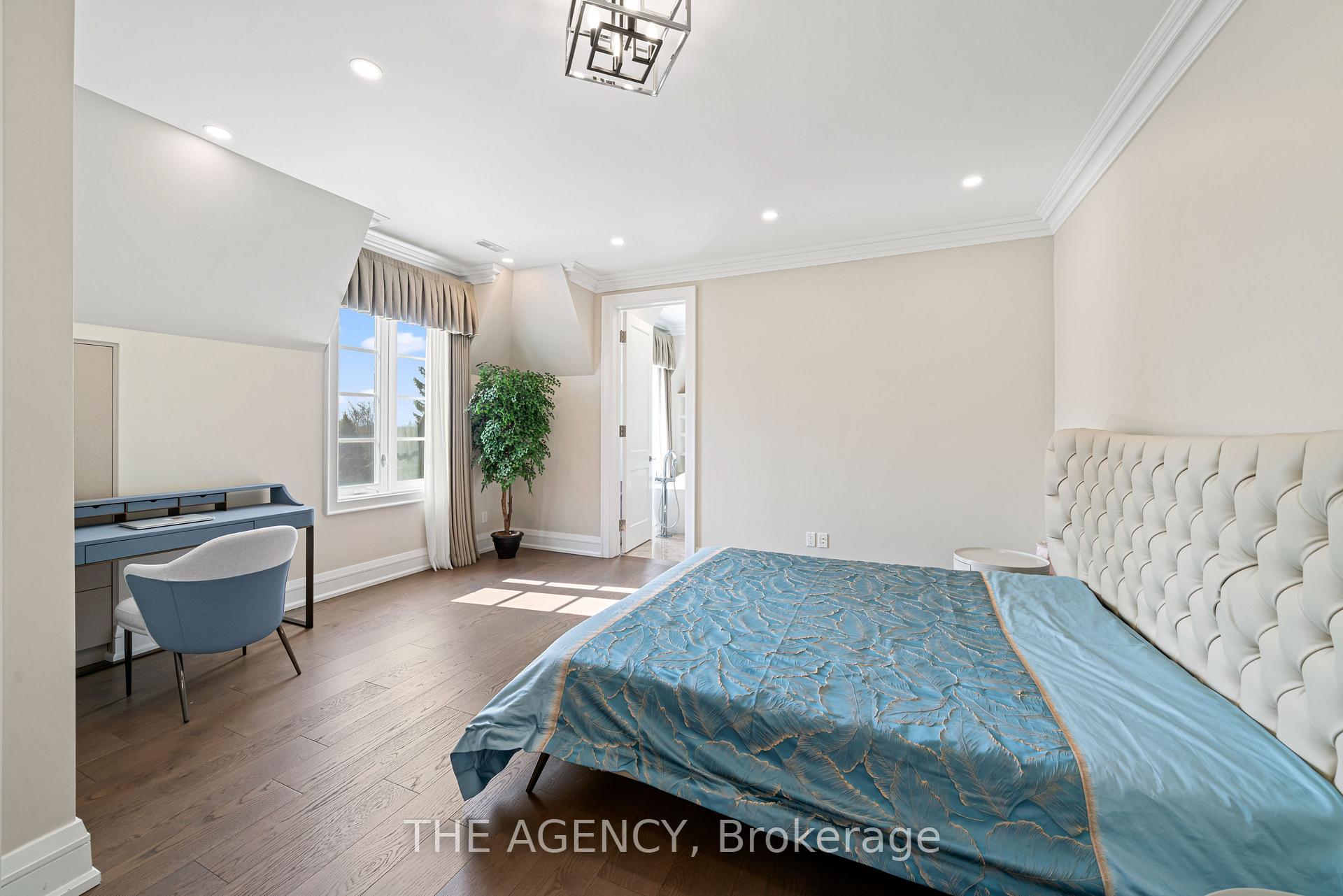 18 Suncrest Drive, Toronto