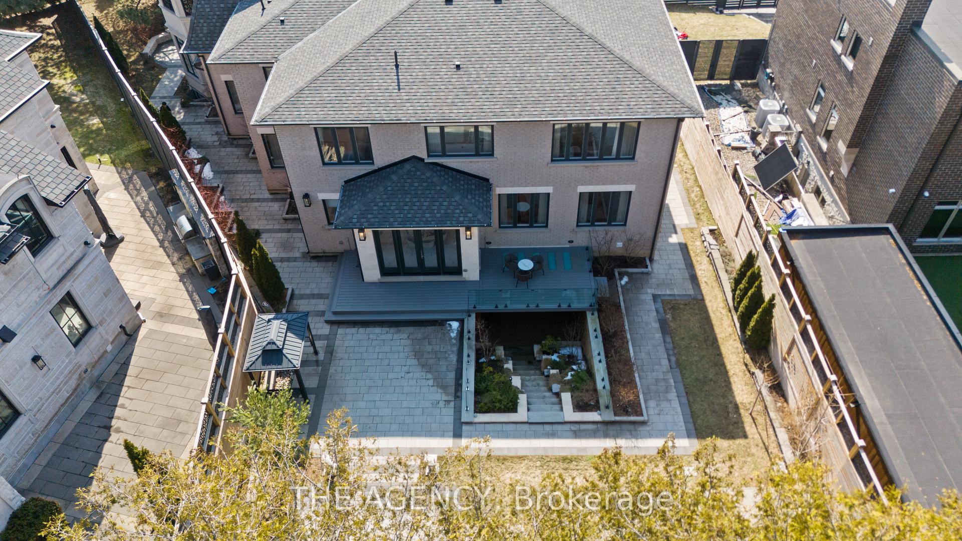 18 Suncrest Drive, Toronto