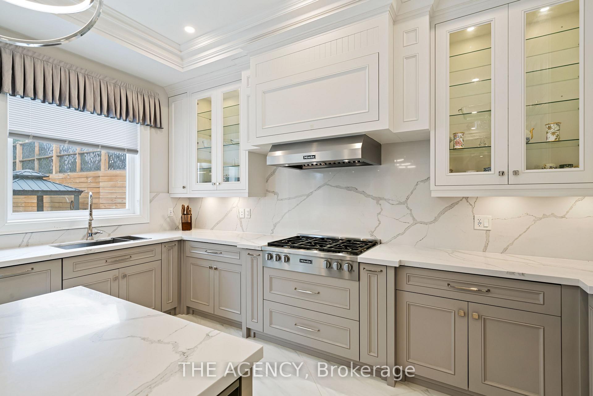 18 Suncrest Drive, Toronto