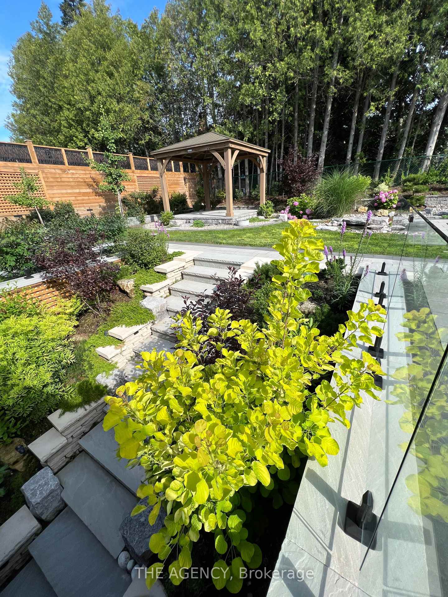 18 Suncrest Drive, Toronto