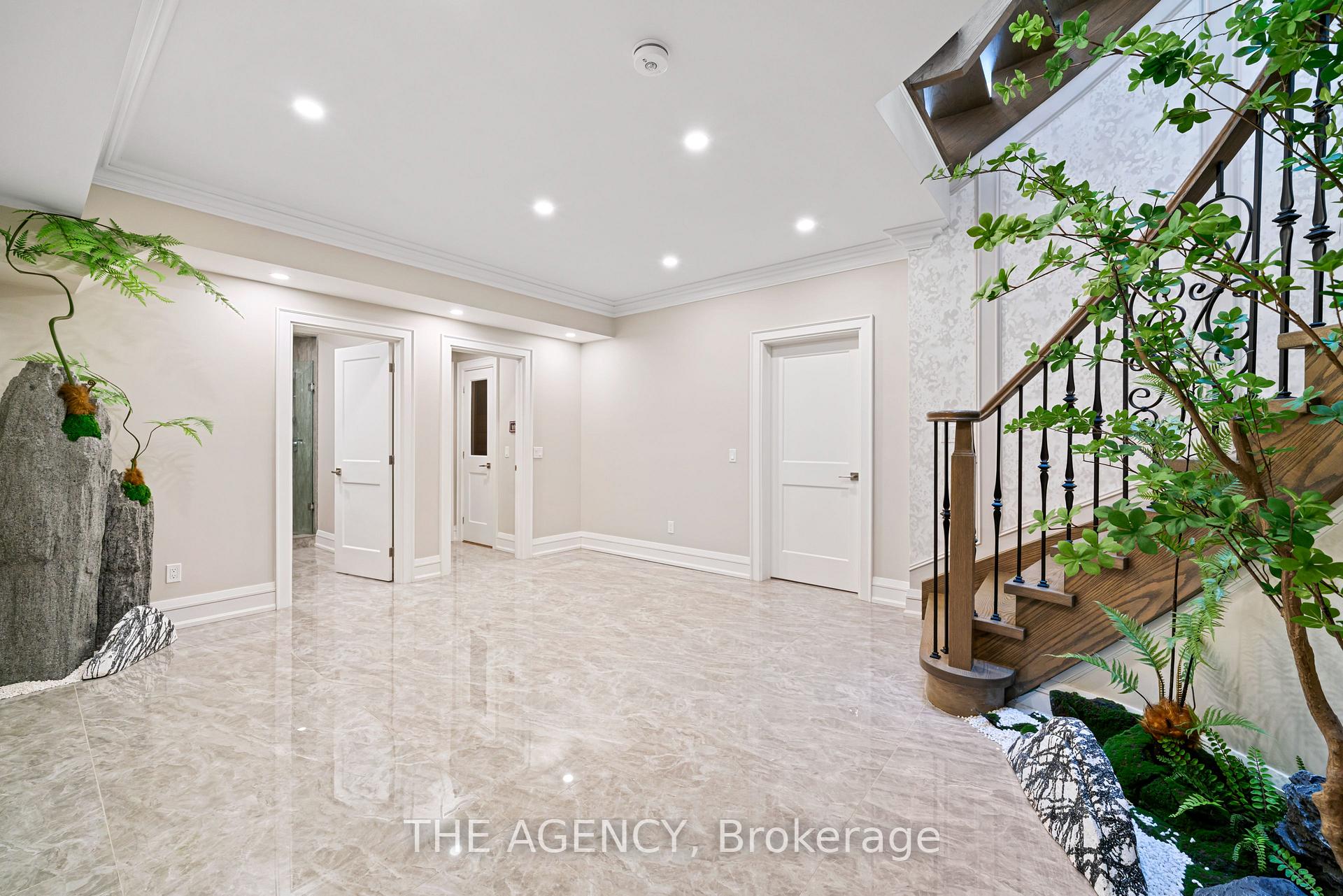 18 Suncrest Drive, Toronto