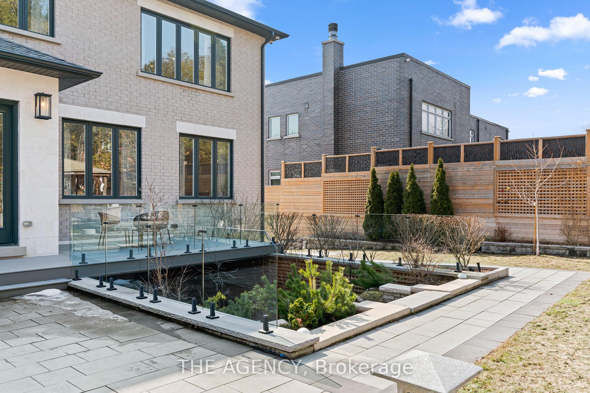 18 Suncrest Drive, Toronto