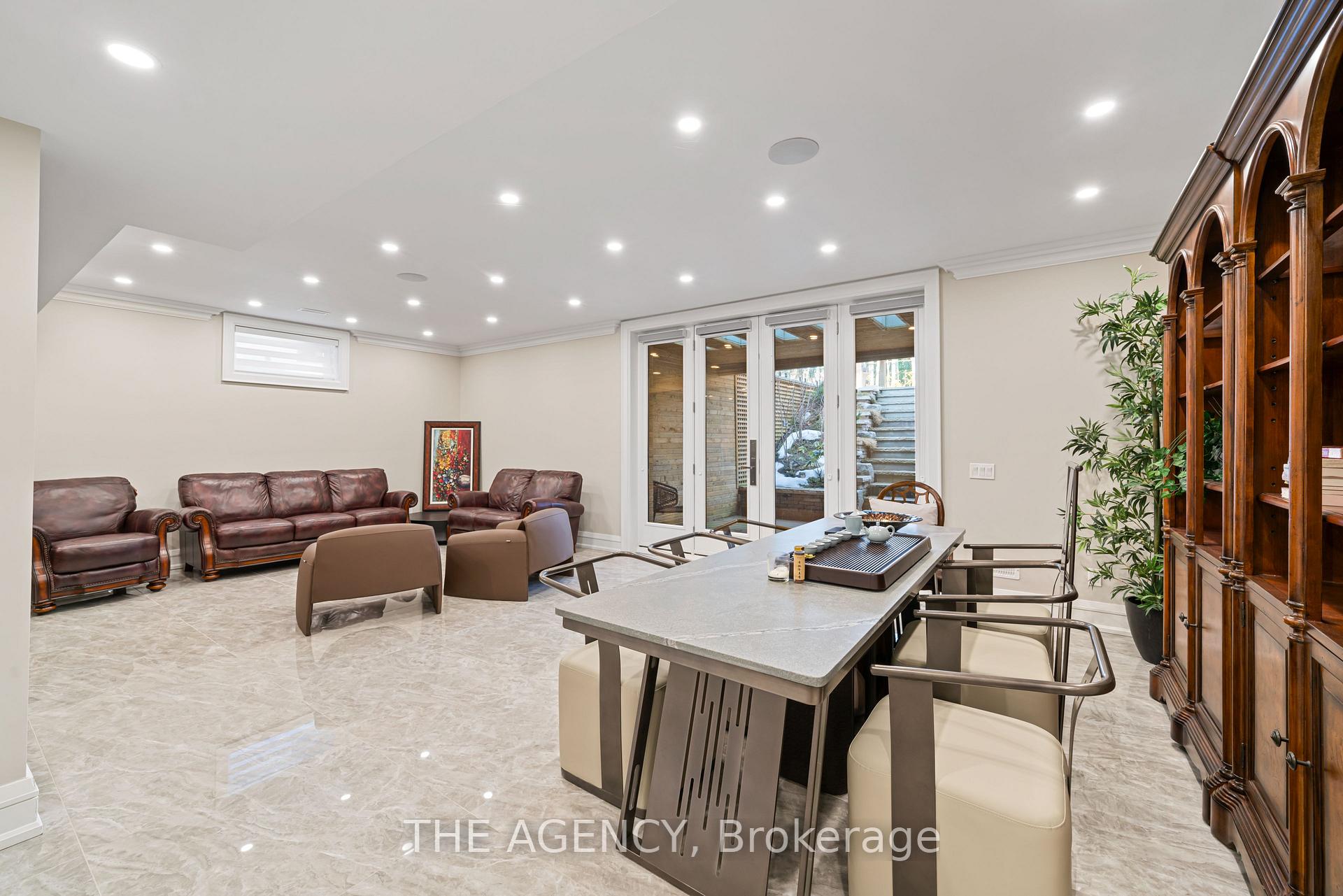 18 Suncrest Drive, Toronto