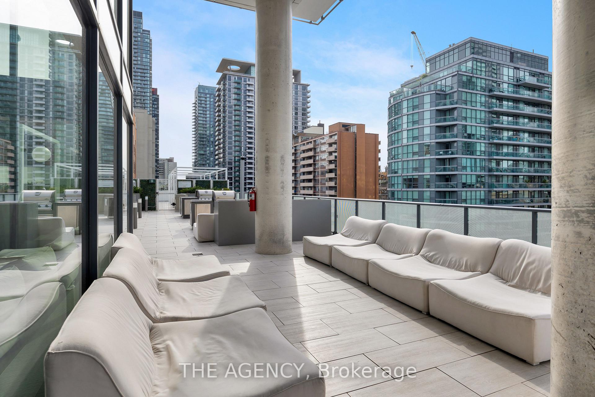 161 Roehampton Avenue 804, Toronto Unit: 804