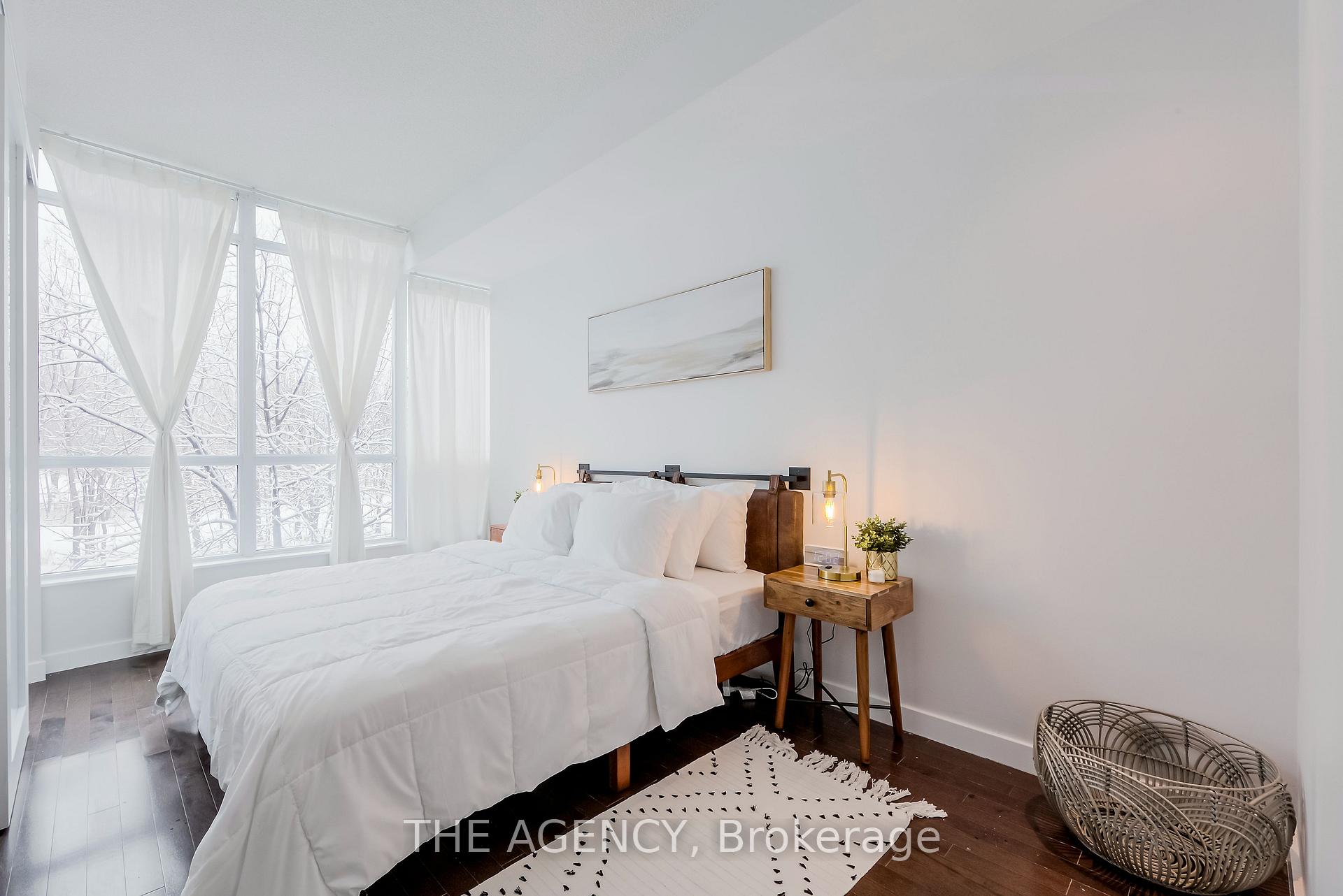219 Fort York Boulevard 208, Toronto Unit: 208