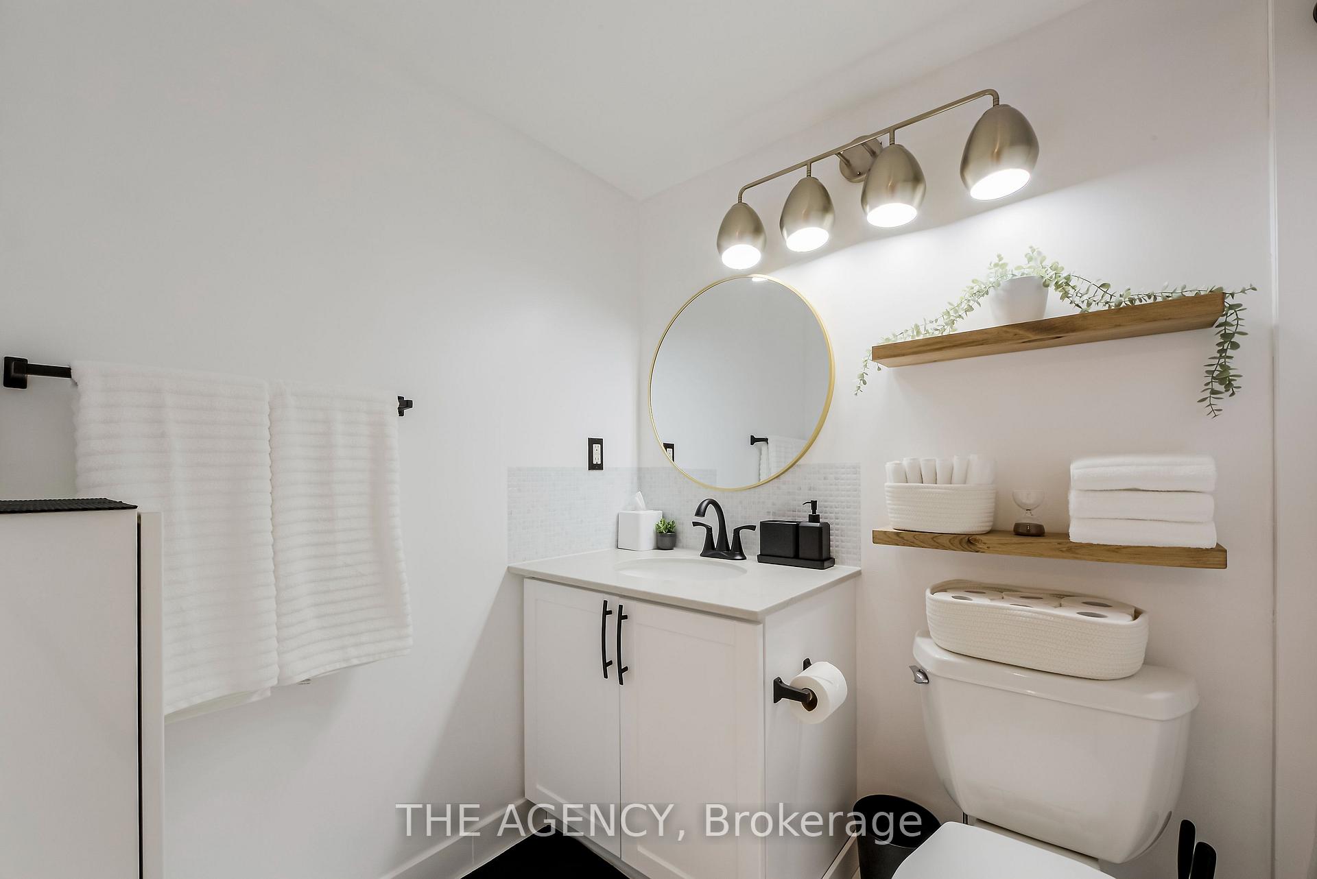219 Fort York Boulevard 208, Toronto Unit: 208