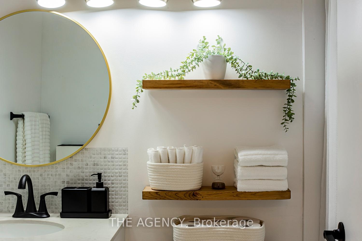219 Fort York Boulevard 208, Toronto Unit: 208