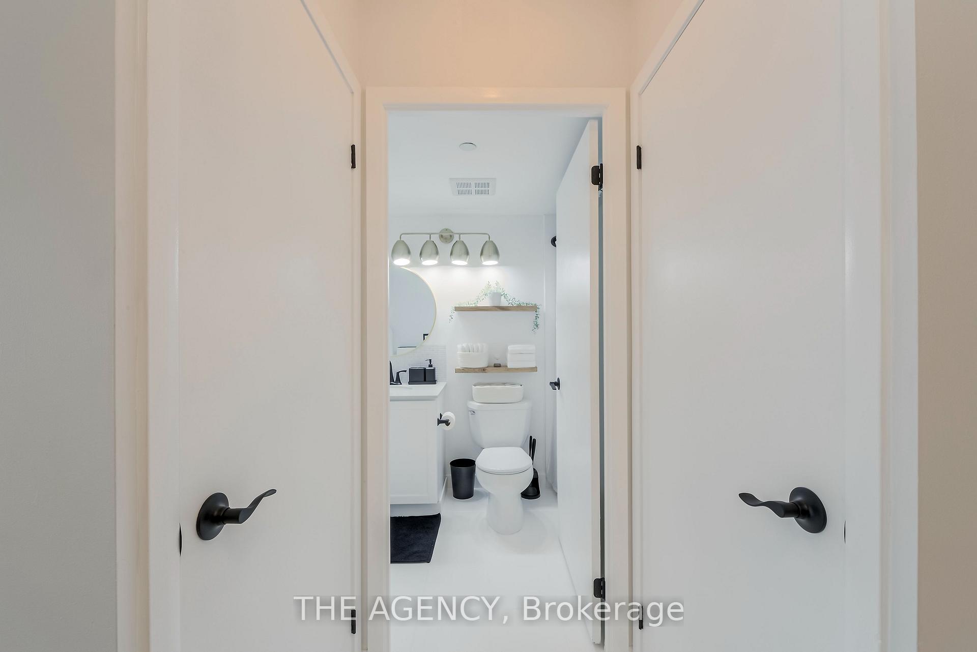219 Fort York Boulevard 208, Toronto Unit: 208