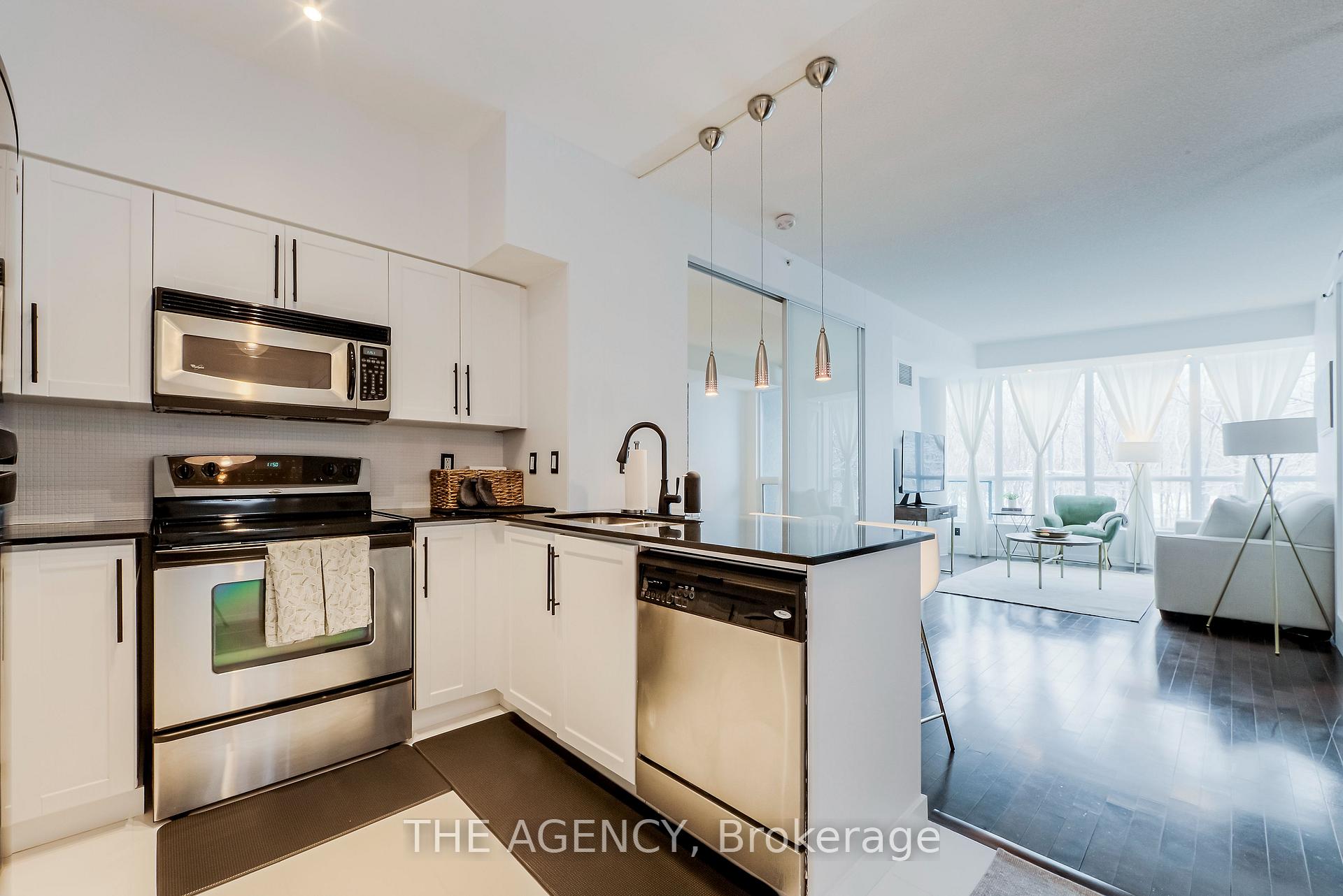 219 Fort York Boulevard 208, Toronto Unit: 208