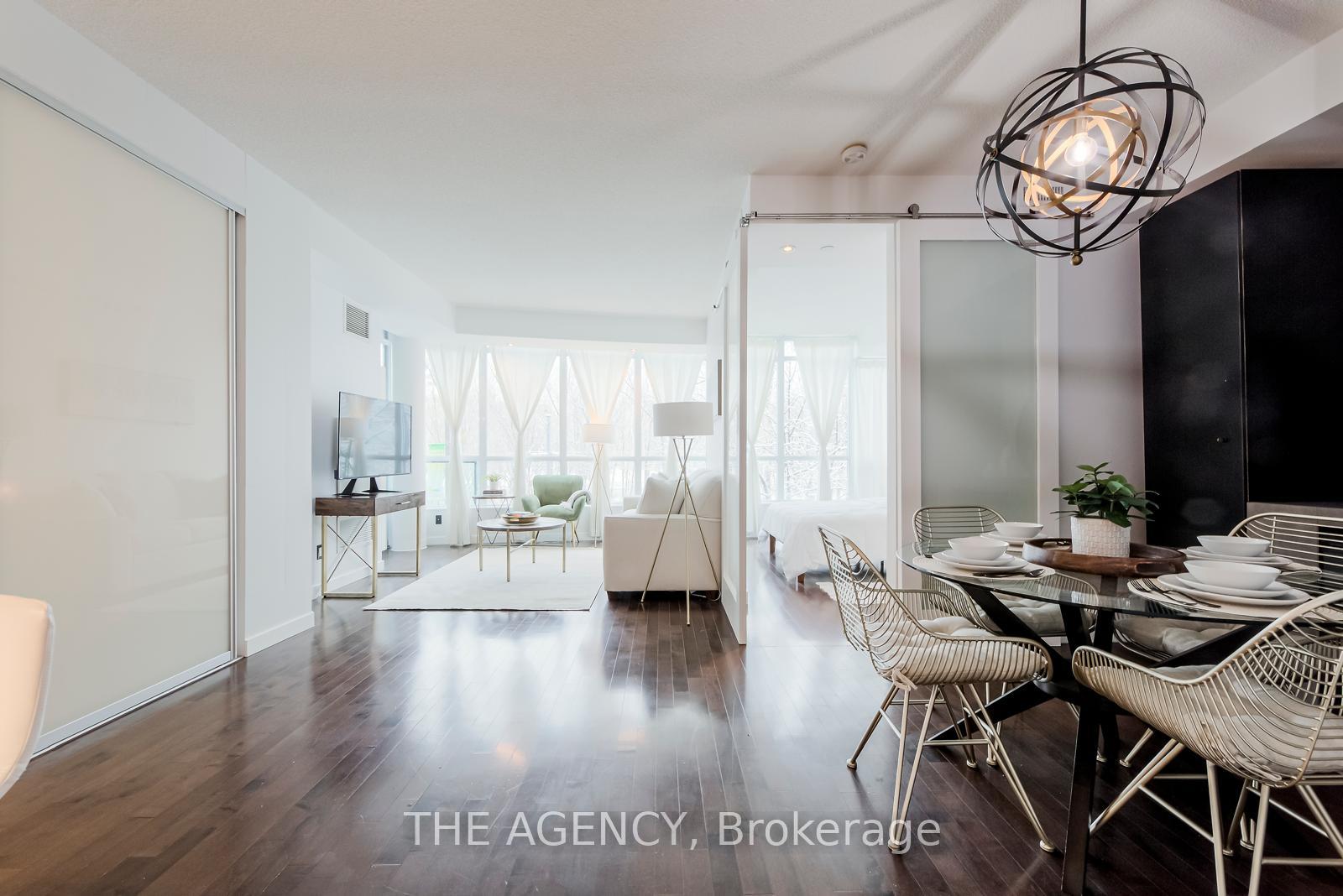 219 Fort York Boulevard 208, Toronto Unit: 208