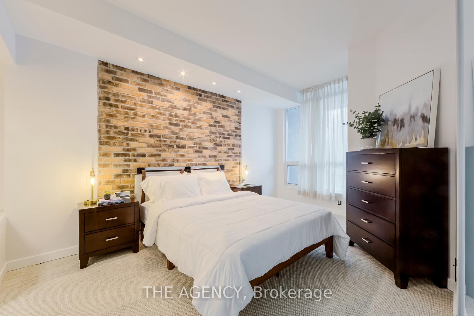 219 Fort York Boulevard 208, Toronto Unit: 208