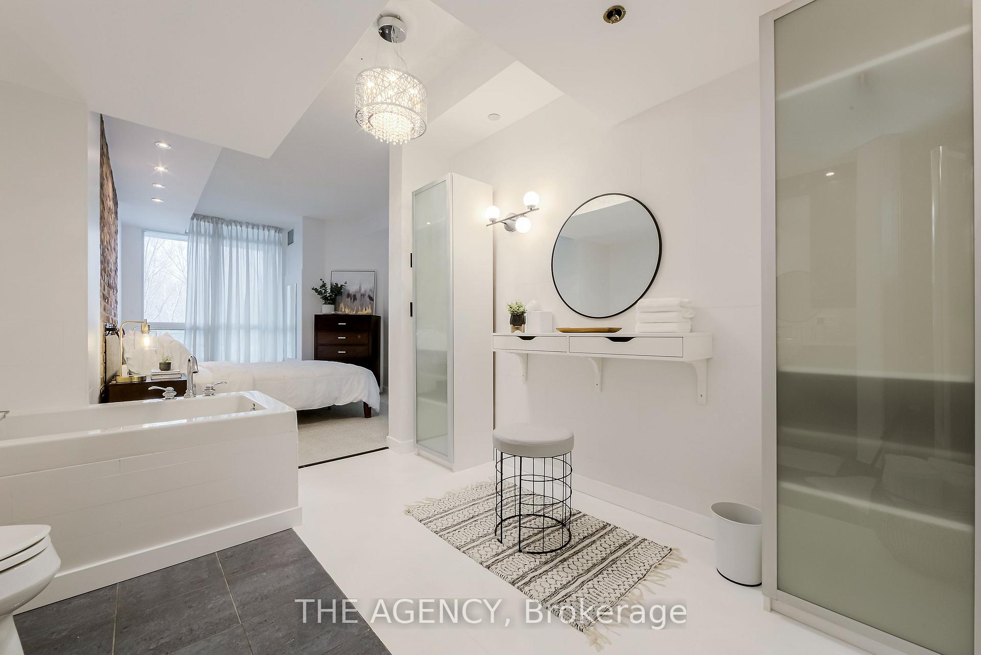 219 Fort York Boulevard 208, Toronto Unit: 208