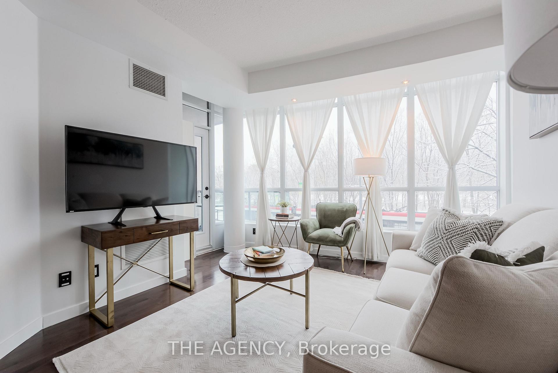 219 Fort York Boulevard 208, Toronto Unit: 208