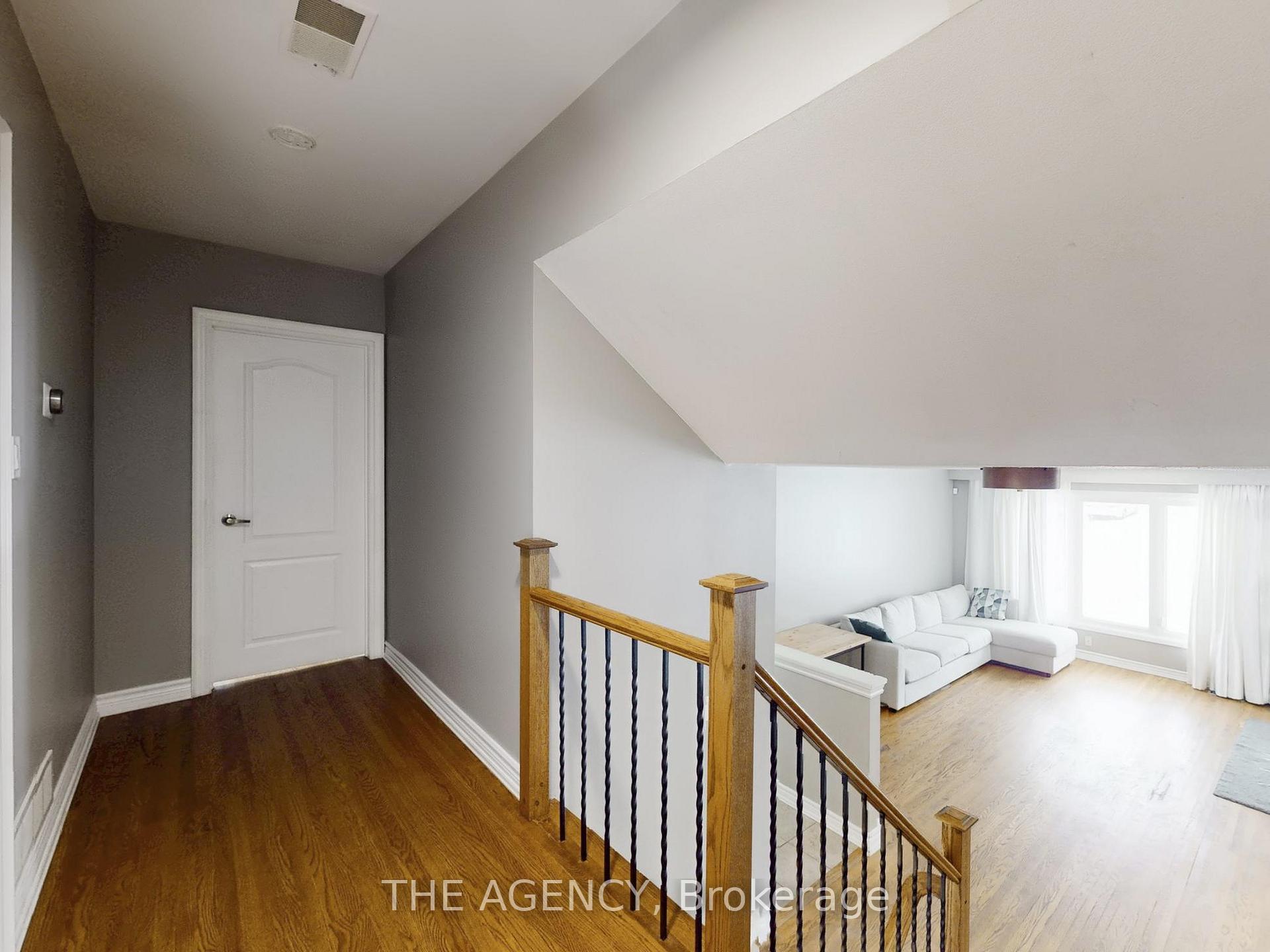 54 Manorglen Crescent, Toronto
