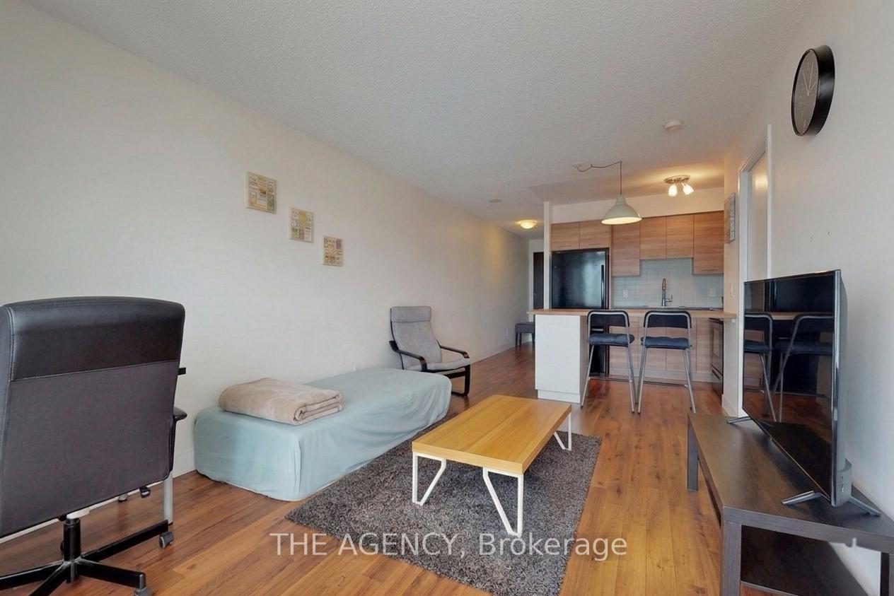 135 Village Green Square 1015, Toronto Unit: 1015