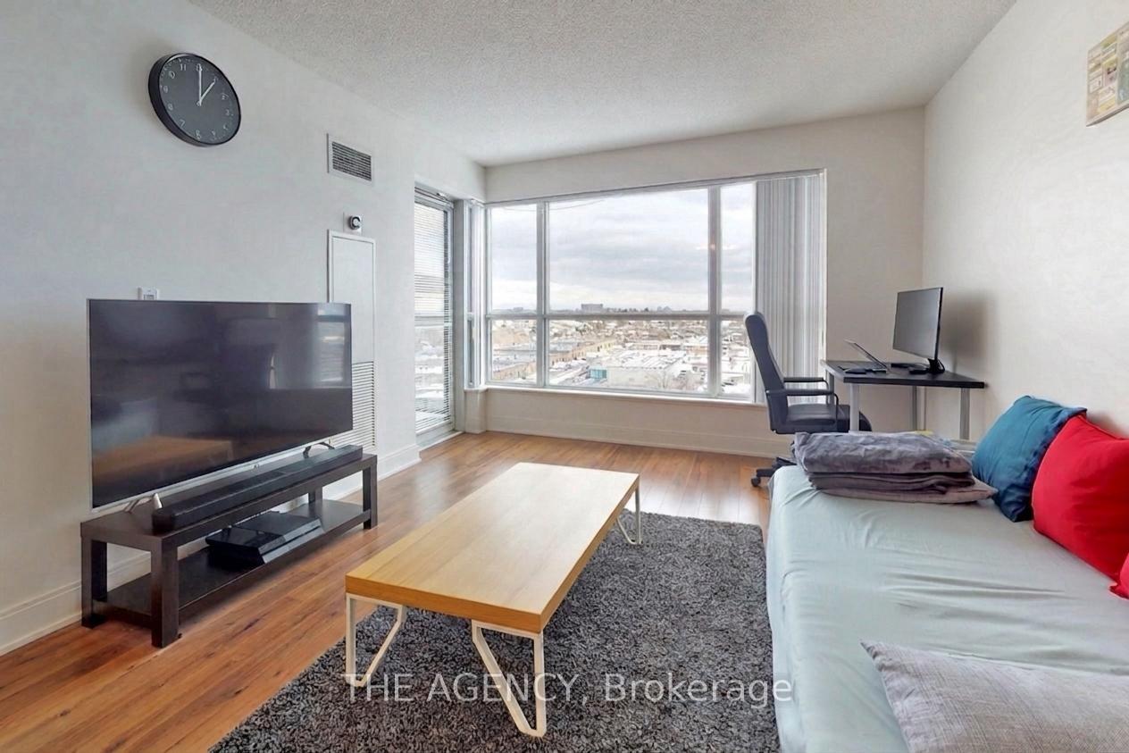 135 Village Green Square 1015, Toronto Unit: 1015