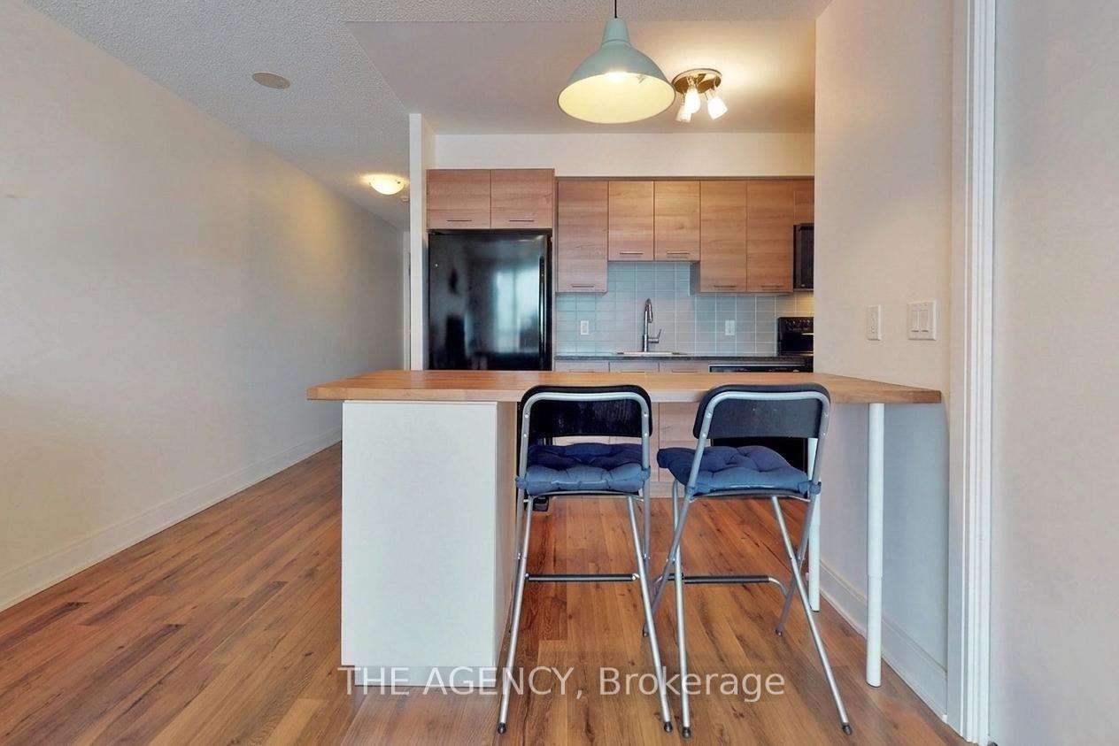 135 Village Green Square 1015, Toronto Unit: 1015