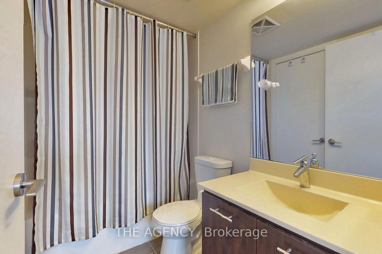 135 Village Green Square 1015, Toronto Unit: 1015