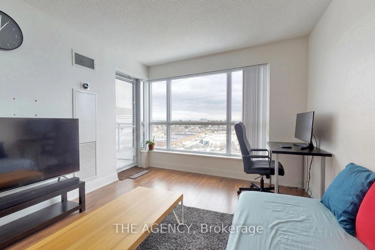 135 Village Green Square 1015, Toronto Unit: 1015