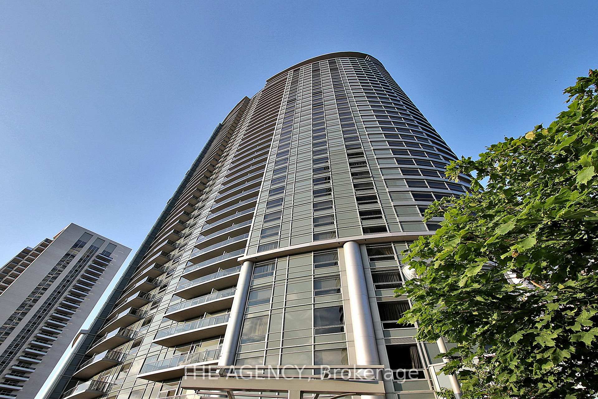 135 Village Green Square 1015, Toronto Unit: 1015