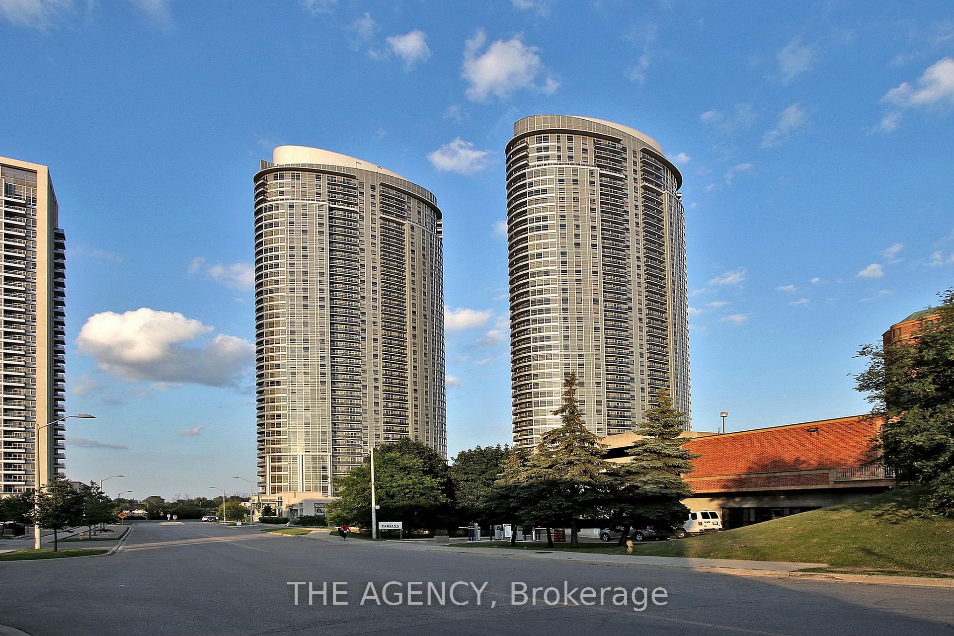 135 Village Green Square 1015, Toronto Unit: 1015