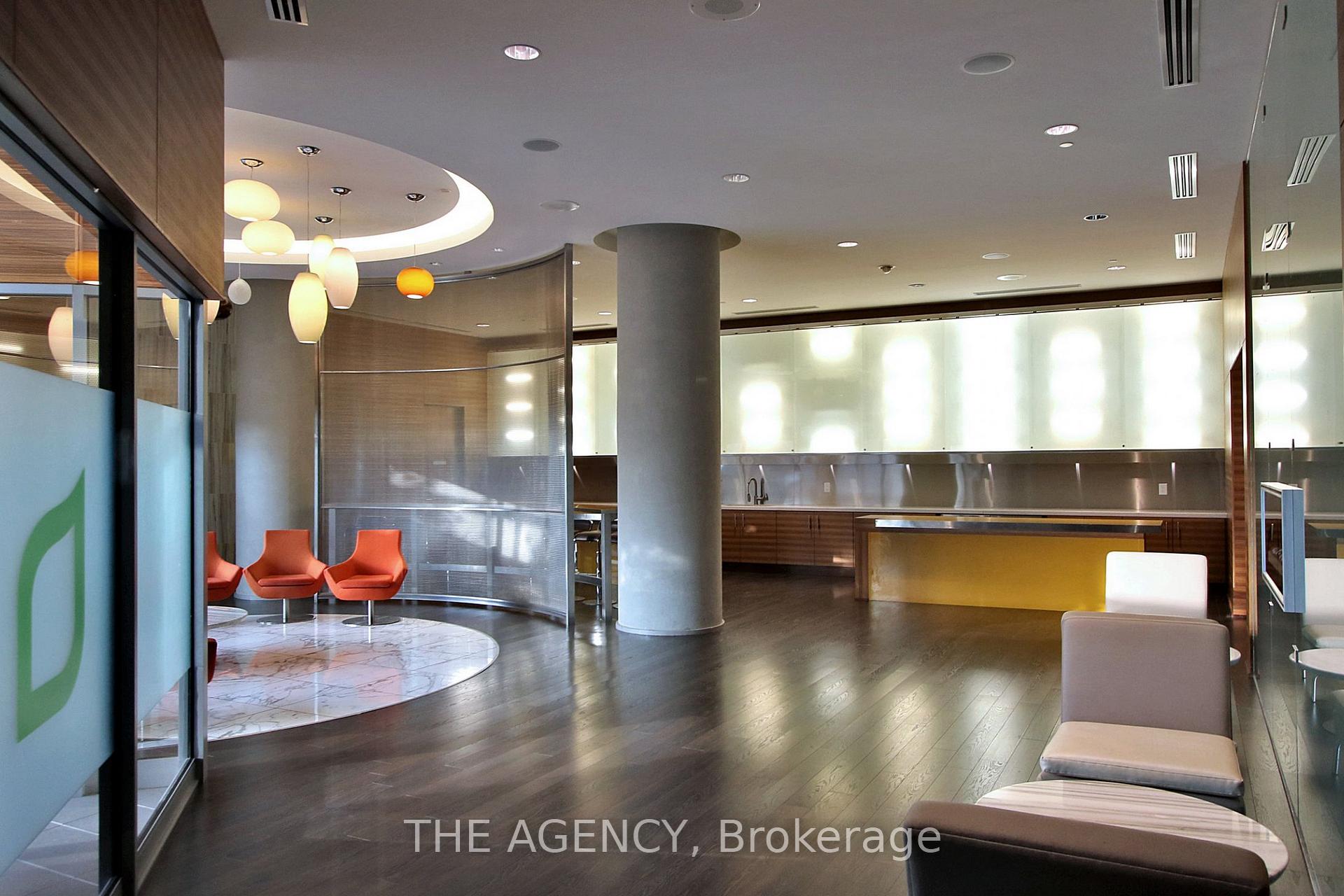 135 Village Green Square 1015, Toronto Unit: 1015