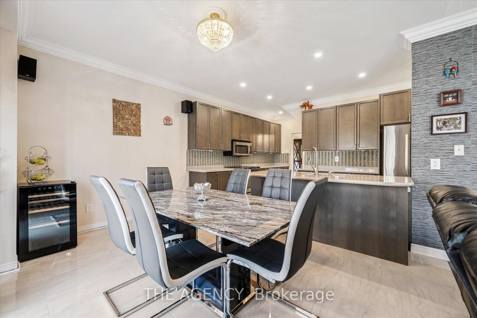 32 Timna Crescent
