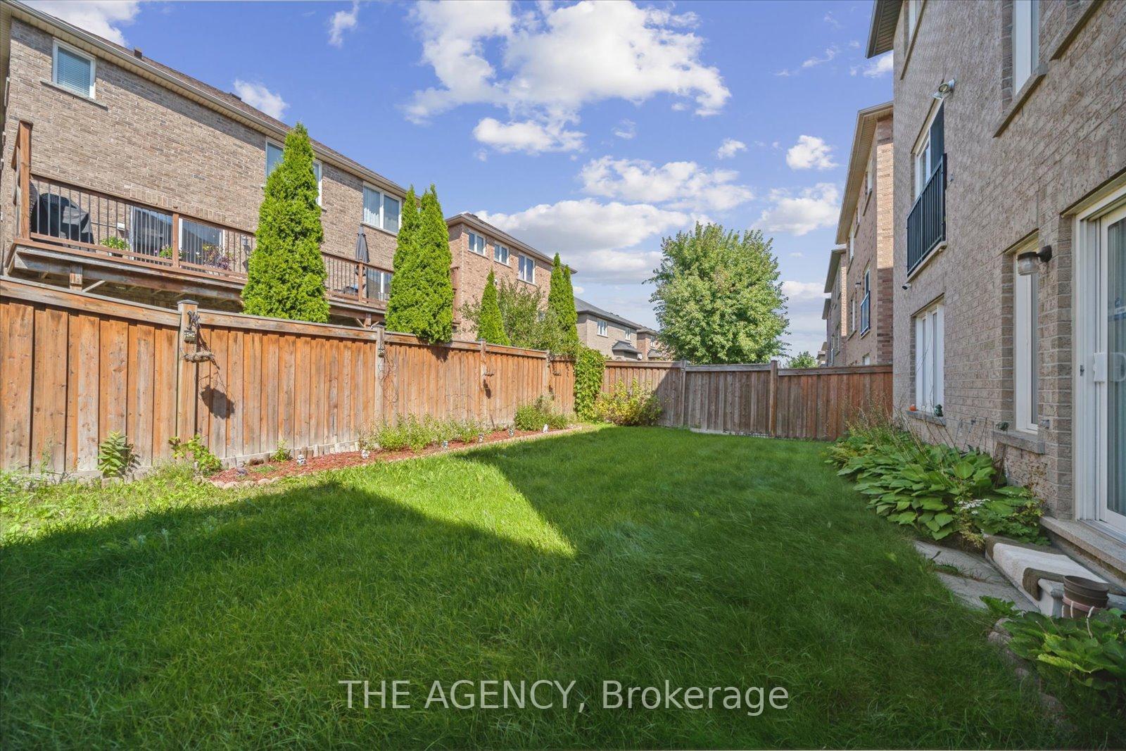 32 Timna Crescent