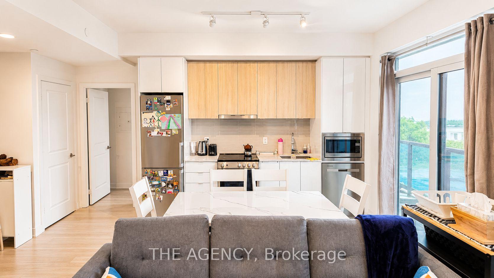 30 Upper Mall Way A622