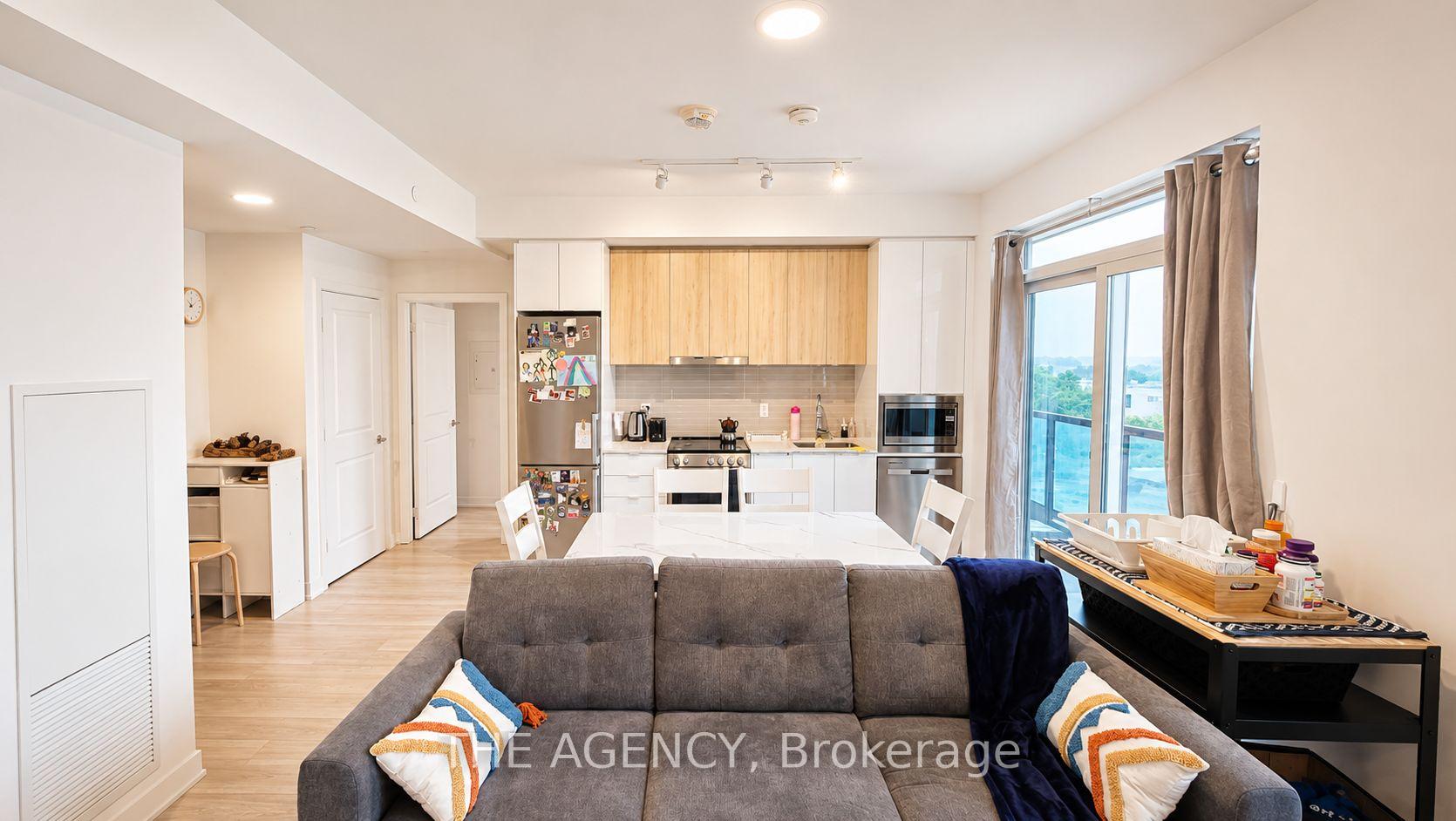 30 Upper Mall Way A622