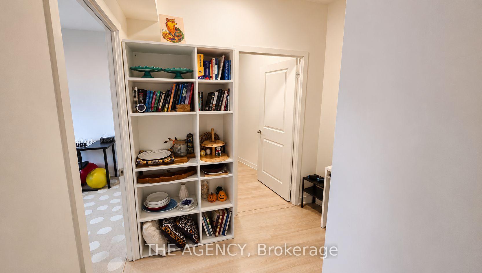 30 Upper Mall Way A622