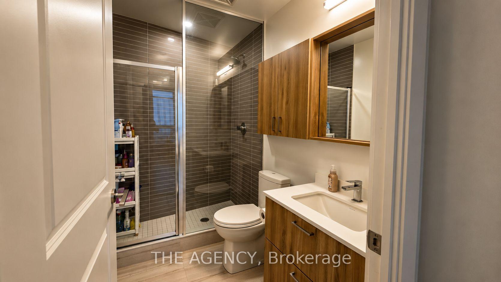 30 Upper Mall Way A622