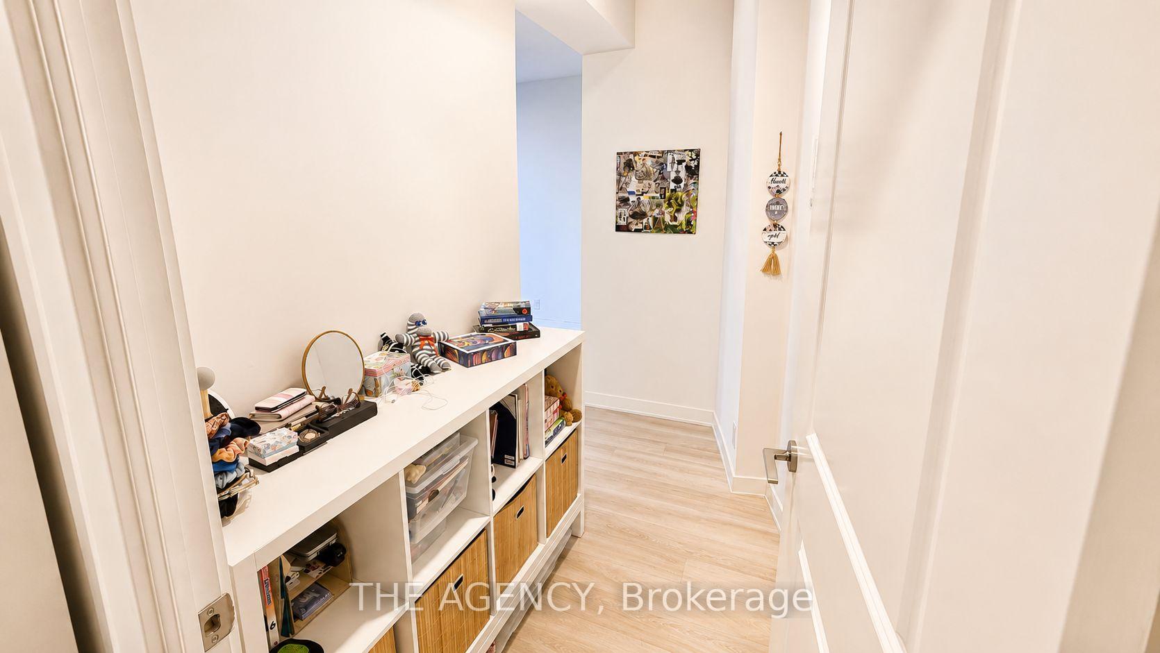 30 Upper Mall Way A622