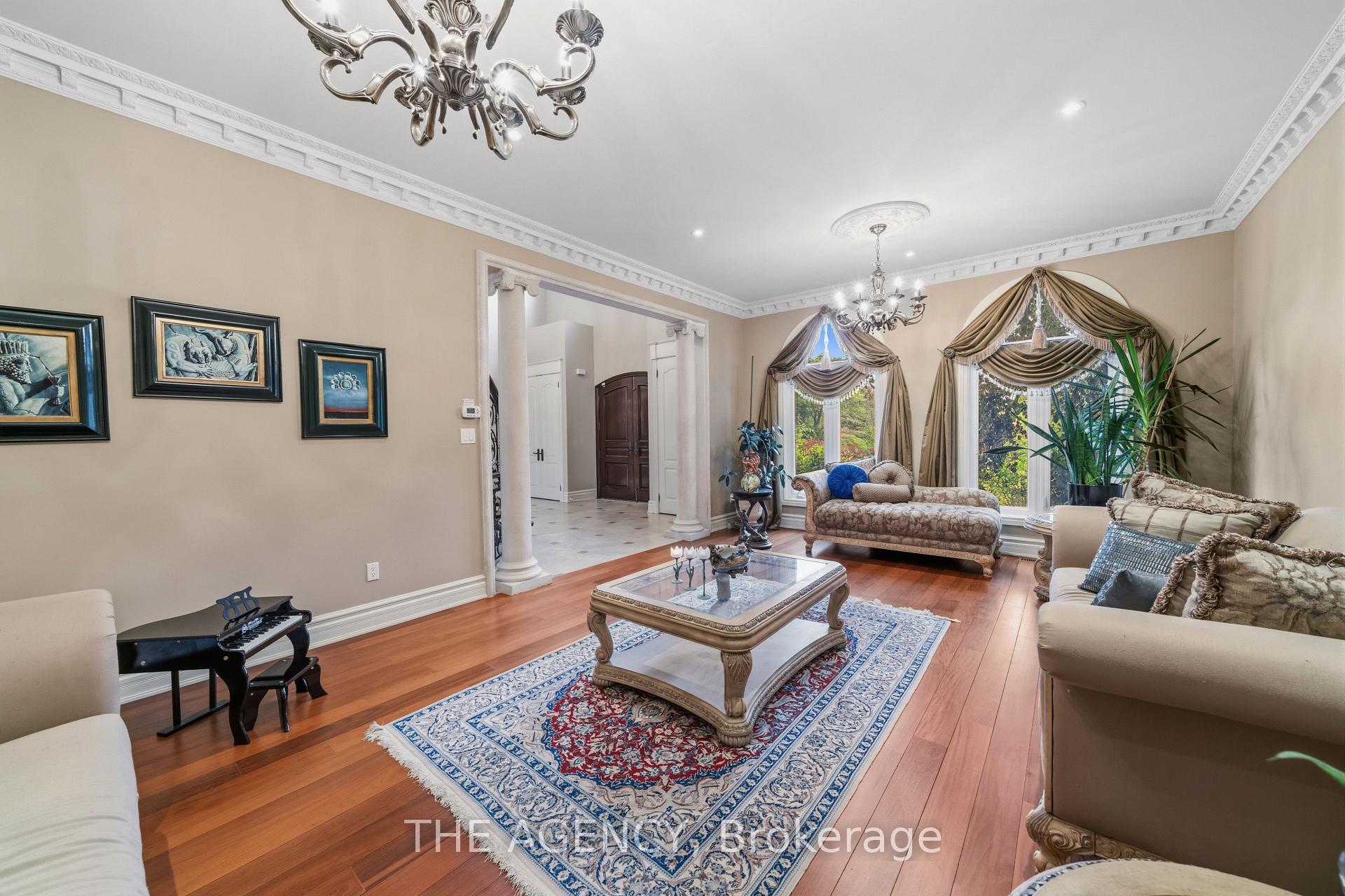16 DEW DROP Court