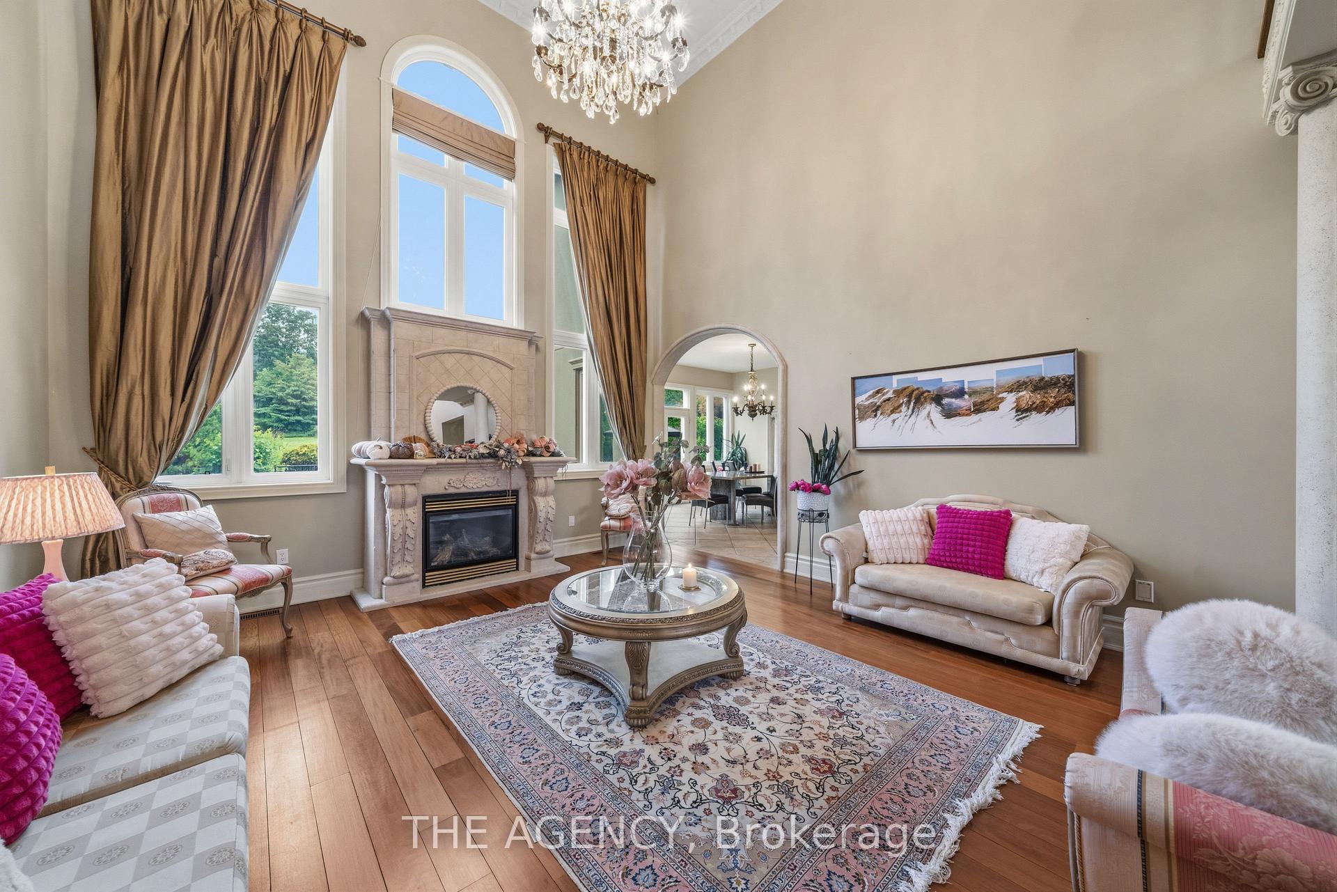 16 DEW DROP Court