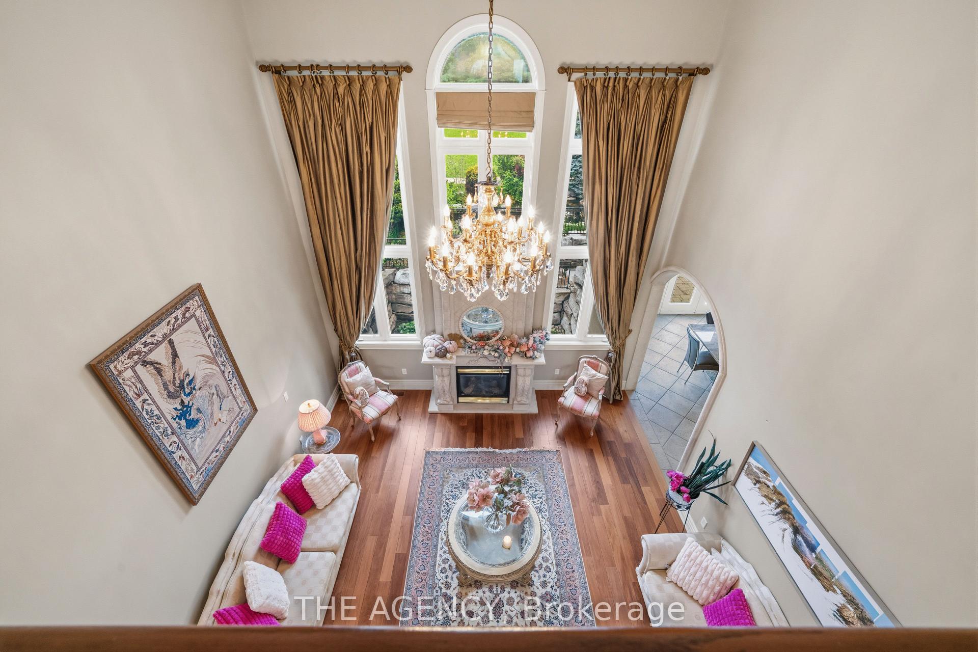 16 DEW DROP Court