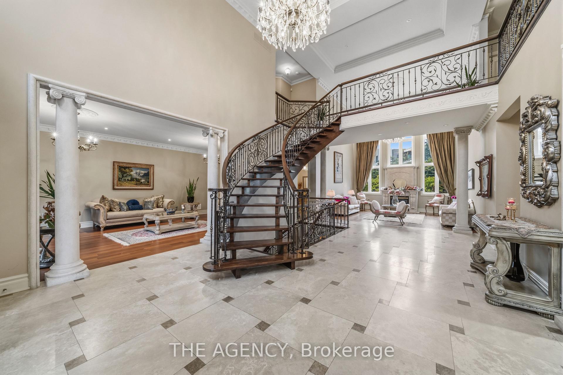 16 DEW DROP Court